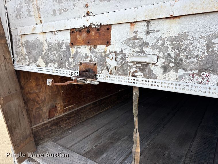 image for item FG1663 Fruehauff storage container