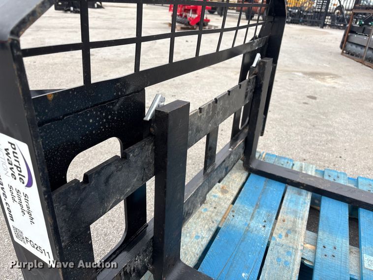 image for item FG2511 2025 Giyi skid steer forks