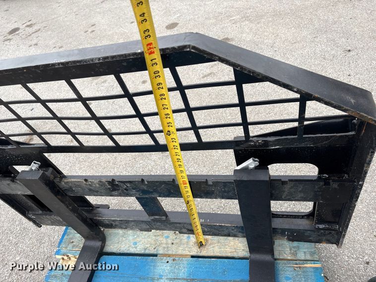 image for item FG2511 2025 Giyi skid steer forks