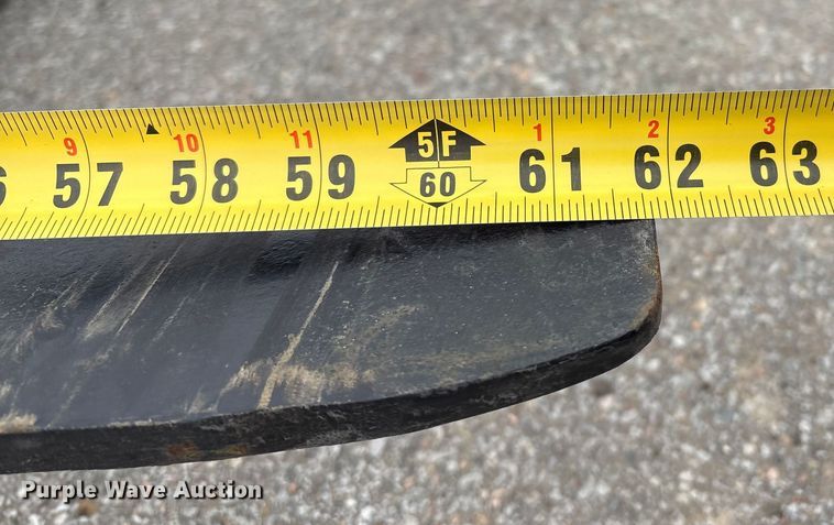 image for item FG2511 2025 Giyi skid steer forks