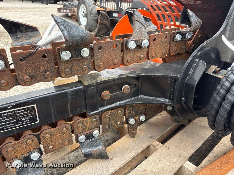 image for item FG2553 2025 GIYI D39 skid steer trencher