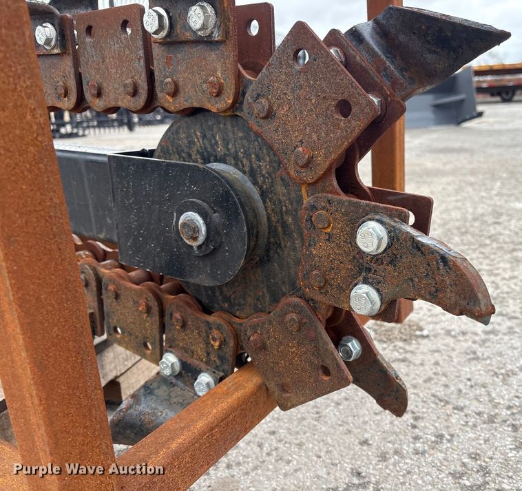 image for item FG2553 2025 GIYI D39 skid steer trencher