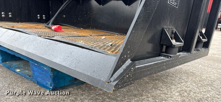 image for item FG2555 2025 GIYI VB59 skid steer vibratory screening bucket