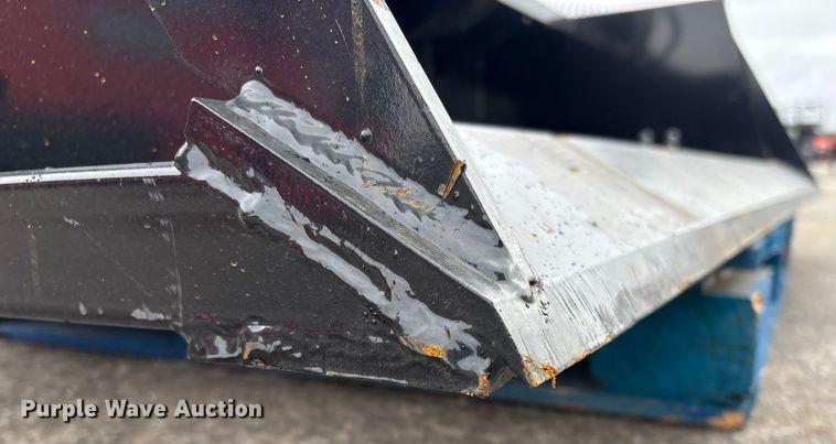 image for item FG2555 2025 GIYI VB59 skid steer vibratory screening bucket