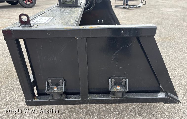 image for item FG2555 2025 GIYI VB59 skid steer vibratory screening bucket