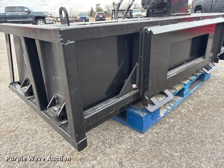 image for item FG2555 2025 GIYI VB59 skid steer vibratory screening bucket