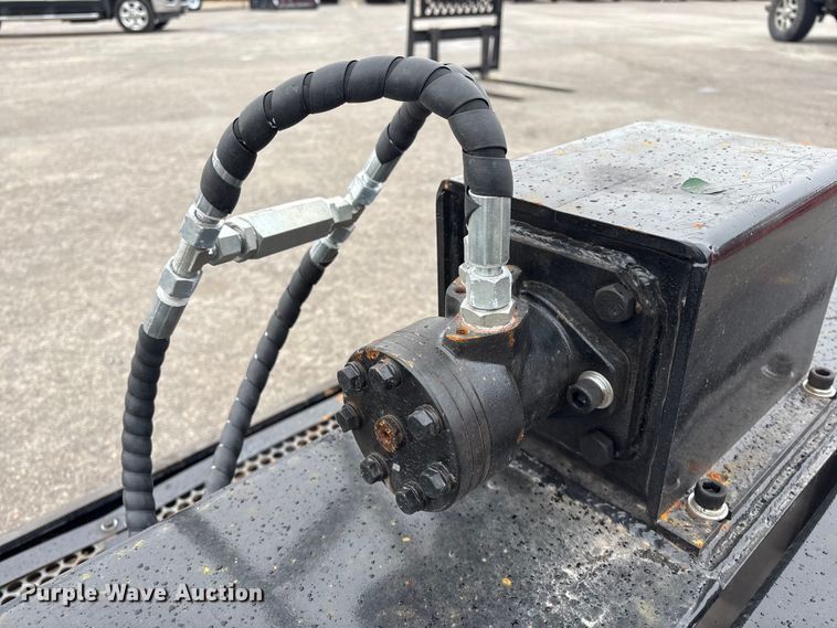 image for item FG2555 2025 GIYI VB59 skid steer vibratory screening bucket