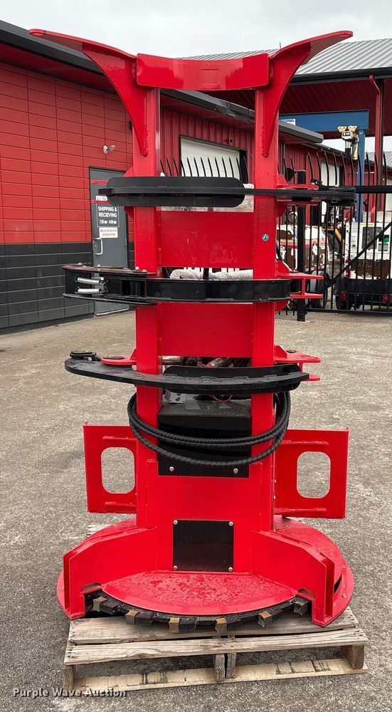 image for item FG2556 2025 GIYI FB30  skid steer feller buncher