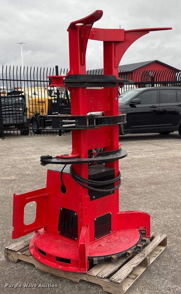 image for item FG2556 2025 GIYI FB30  skid steer feller buncher