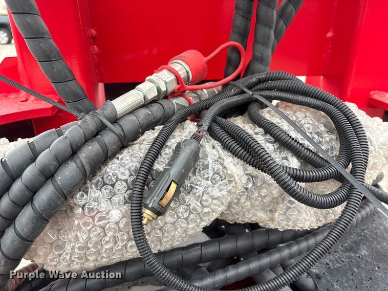 image for item FG2556 2025 GIYI FB30  skid steer feller buncher