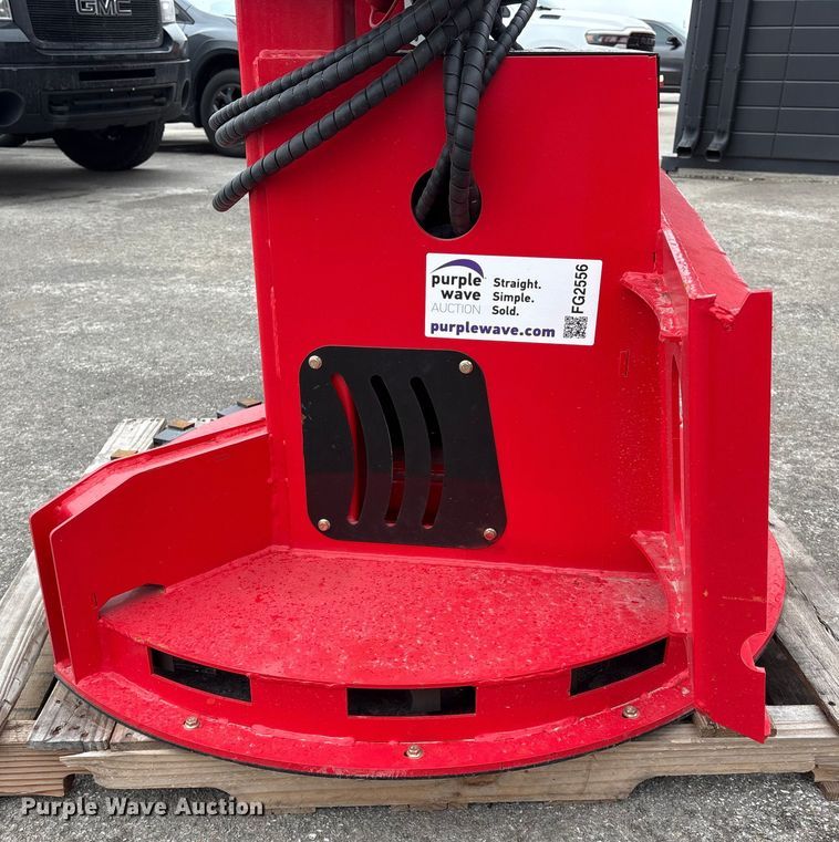 image for item FG2556 2025 GIYI FB30  skid steer feller buncher