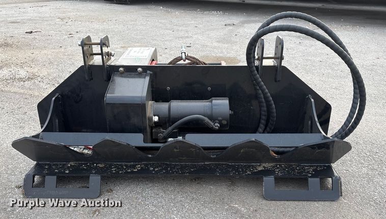 image for item FG2557 2025 GIYI LW45 skid steer logging winch