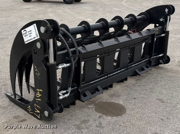 image for item FG2558 2025 Giyi CLG72 skid steer grapple bucket