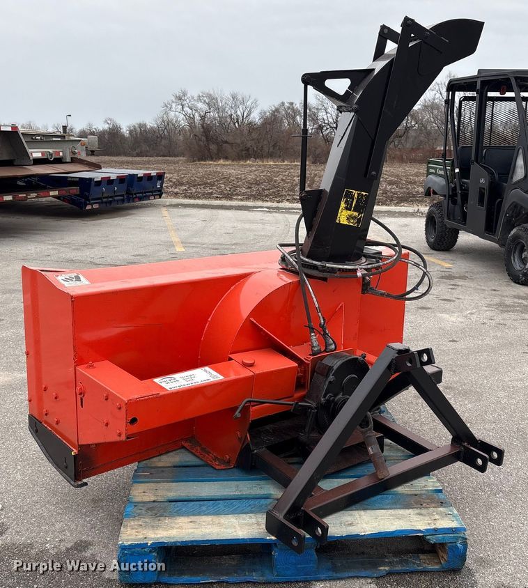 image for item FG2562 Kubota L2174A snow blower