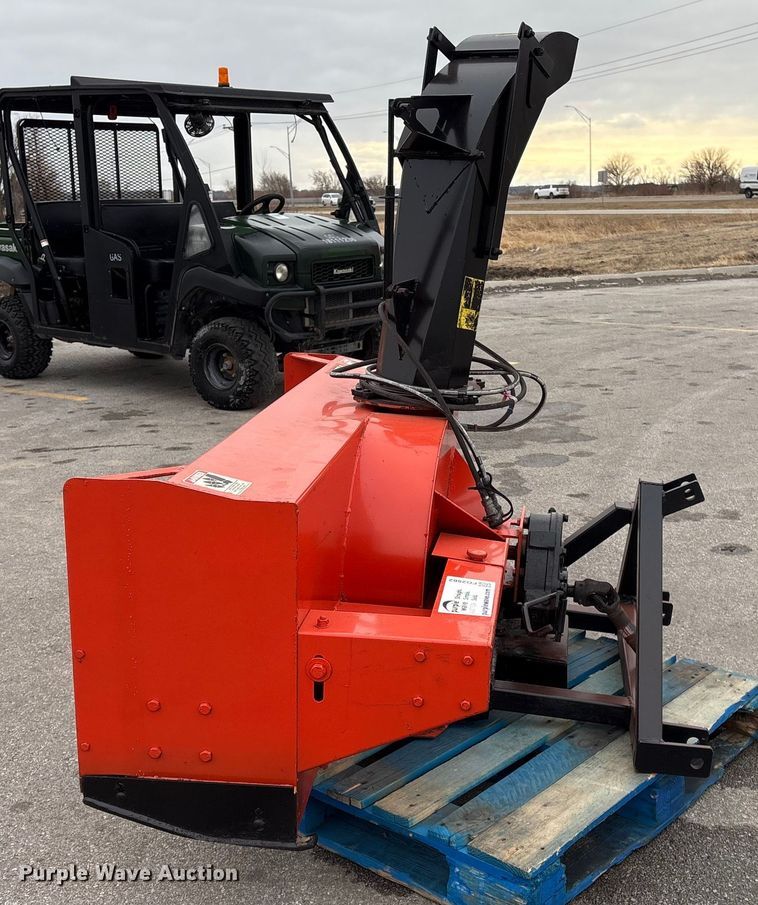 image for item FG2562 Kubota L2174A snow blower