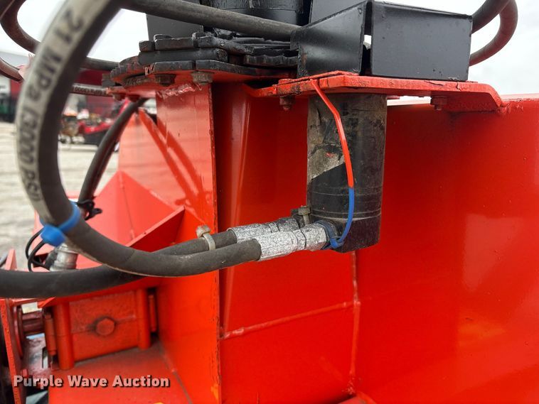 image for item FG2562 Kubota L2174A snow blower