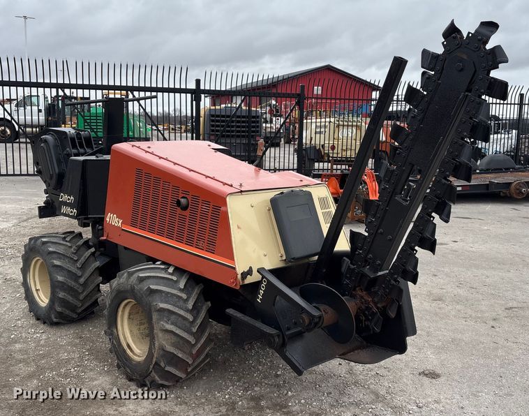 image for item FG2563 2000 Ditch Witch 410SXD vibratory cable plow