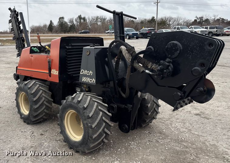 image for item FG2563 2000 Ditch Witch 410SXD vibratory cable plow