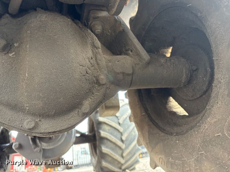 image for item FG2563 2000 Ditch Witch 410SXD vibratory cable plow