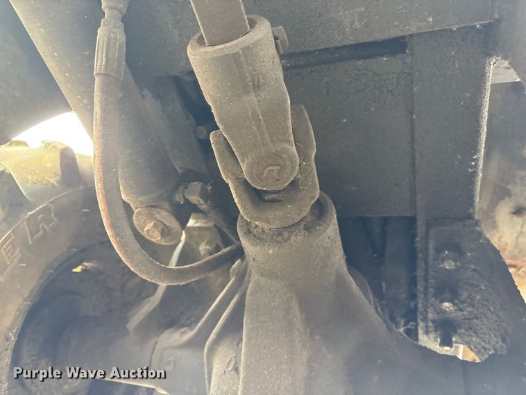 image for item FG2563 2000 Ditch Witch 410SXD vibratory cable plow