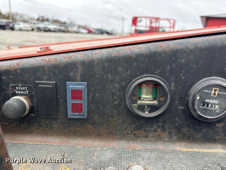 image for item FG2563 2000 Ditch Witch 410SXD vibratory cable plow