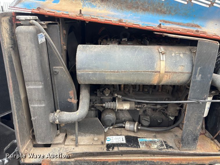 image for item FG2563 2000 Ditch Witch 410SXD vibratory cable plow