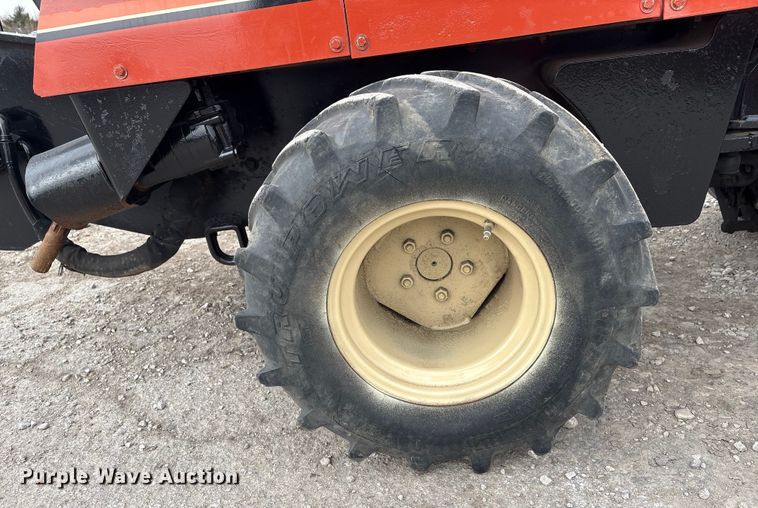 image for item FG2563 2000 Ditch Witch 410SXD vibratory cable plow