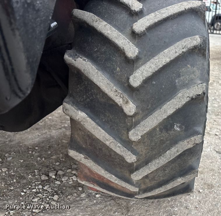 image for item FG2563 2000 Ditch Witch 410SXD vibratory cable plow