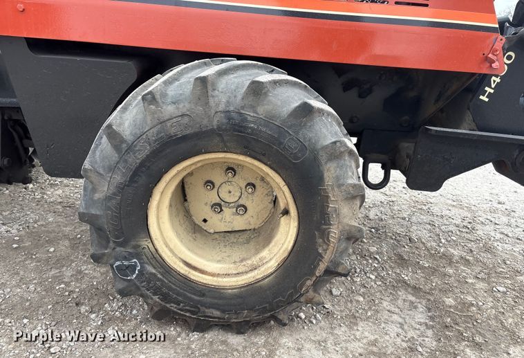 image for item FG2563 2000 Ditch Witch 410SXD vibratory cable plow