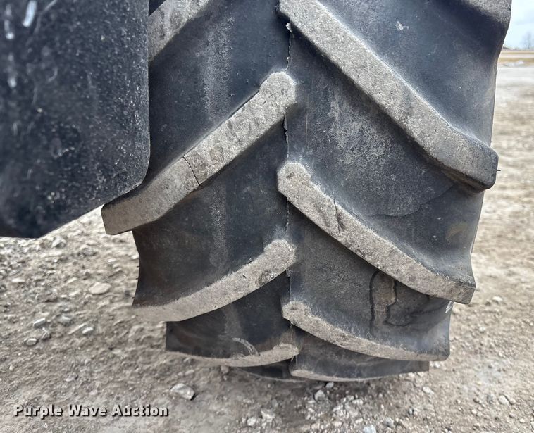 image for item FG2563 2000 Ditch Witch 410SXD vibratory cable plow