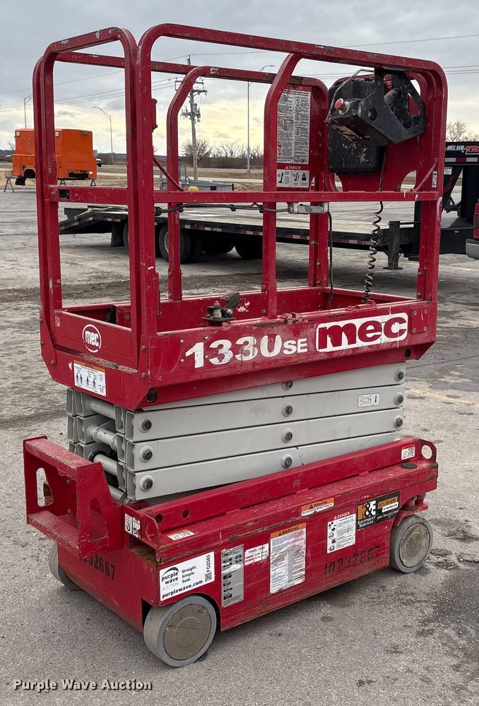 image for item FG2565 2018 MEC 1330SE scissor lift