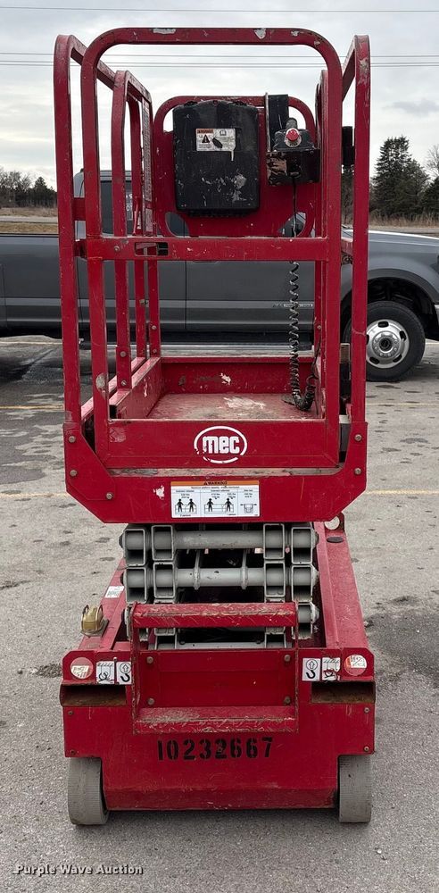 image for item FG2565 2018 MEC 1330SE scissor lift