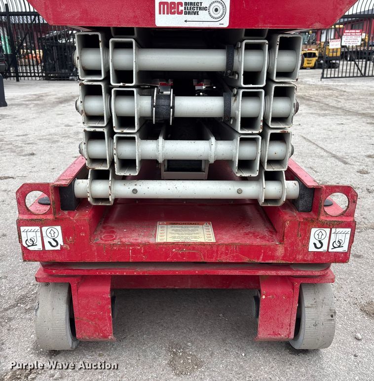 image for item FG2565 2018 MEC 1330SE scissor lift