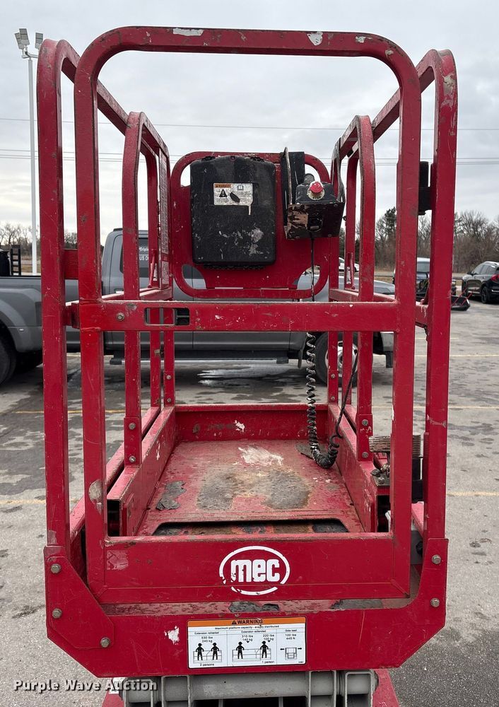 image for item FG2565 2018 MEC 1330SE scissor lift