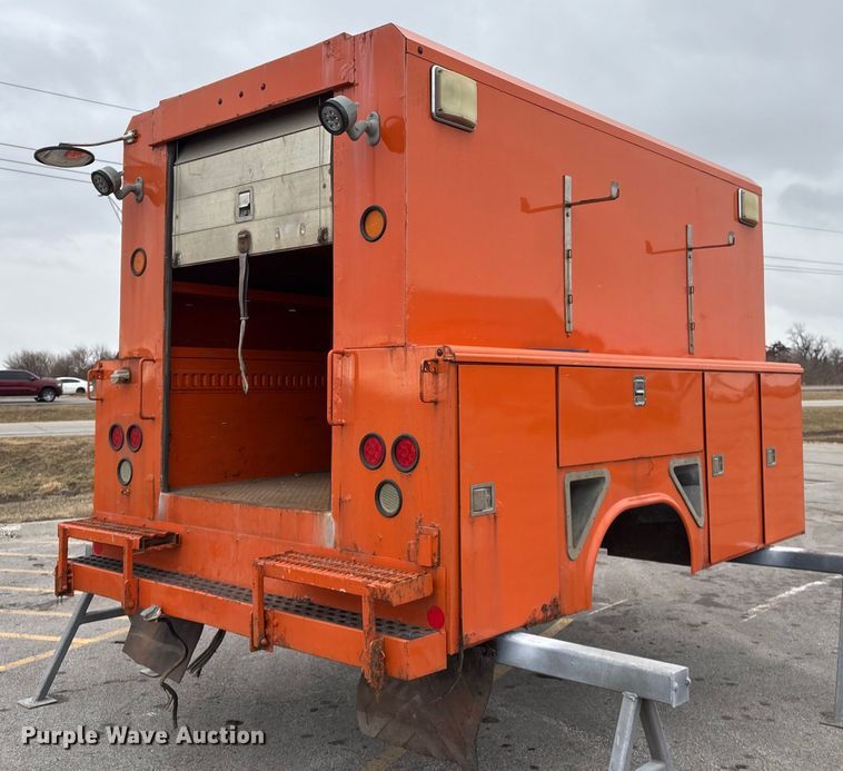 image for item FG2566 Reading UR132ADW-D utility bed