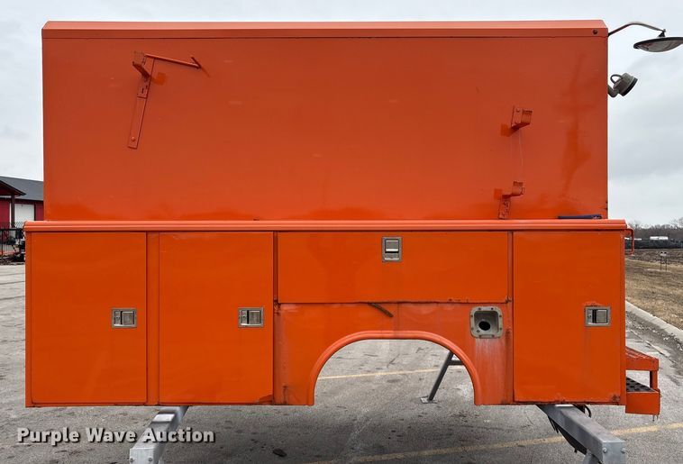 image for item FG2566 Reading UR132ADW-D utility bed