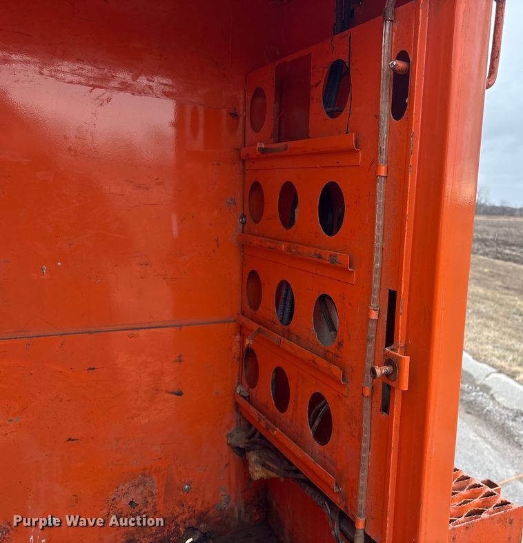 image for item FG2566 Reading UR132ADW-D utility bed