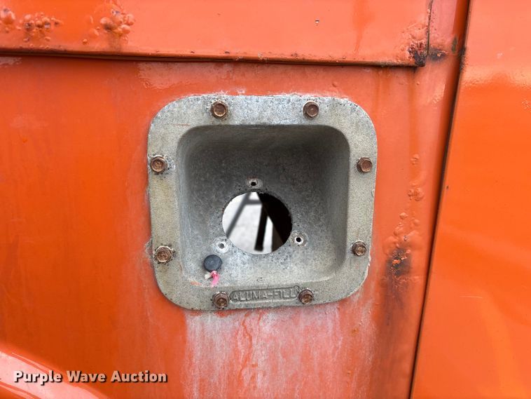 image for item FG2566 Reading UR132ADW-D utility bed