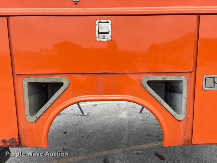 image for item FG2566 Reading UR132ADW-D utility bed