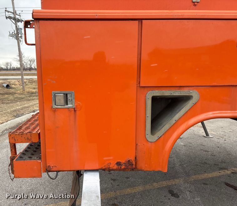 image for item FG2566 Reading UR132ADW-D utility bed