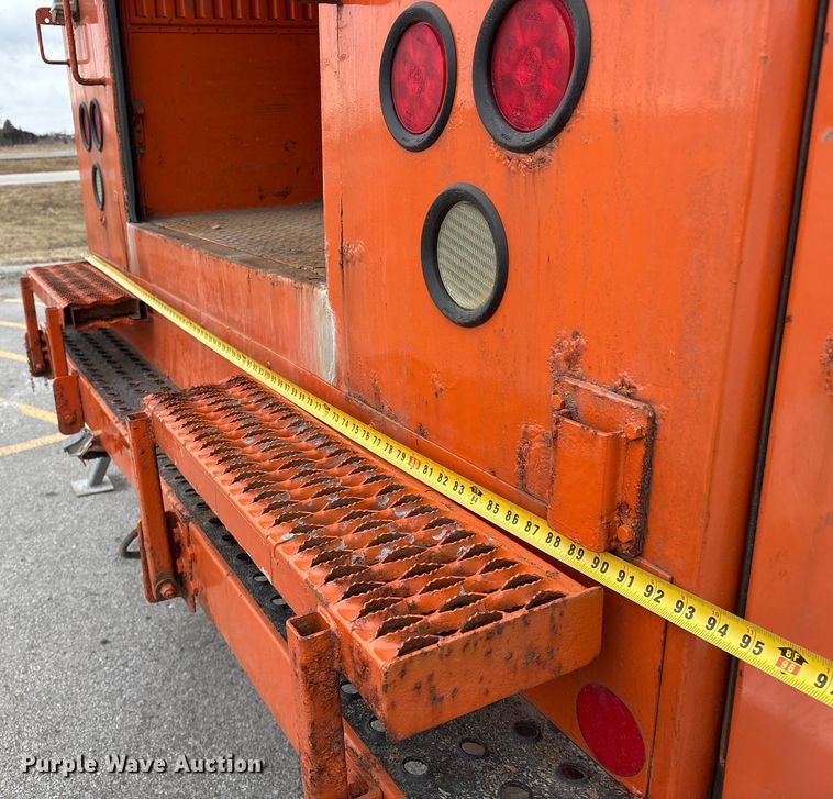 image for item FG2566 Reading UR132ADW-D utility bed