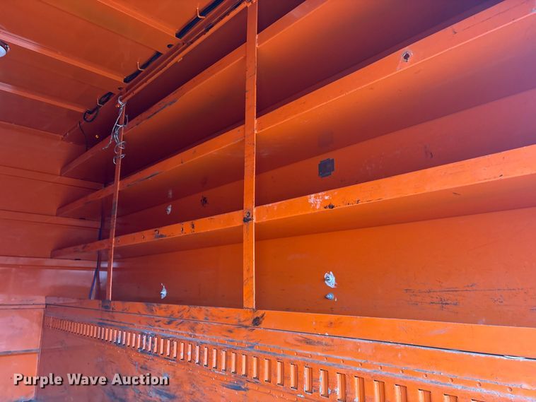 image for item FG2566 Reading UR132ADW-D utility bed