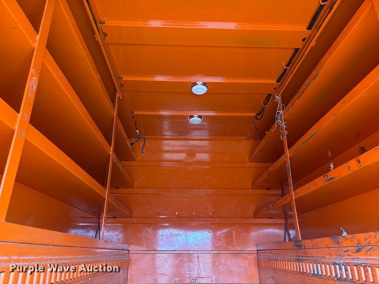 image for item FG2566 Reading UR132ADW-D utility bed