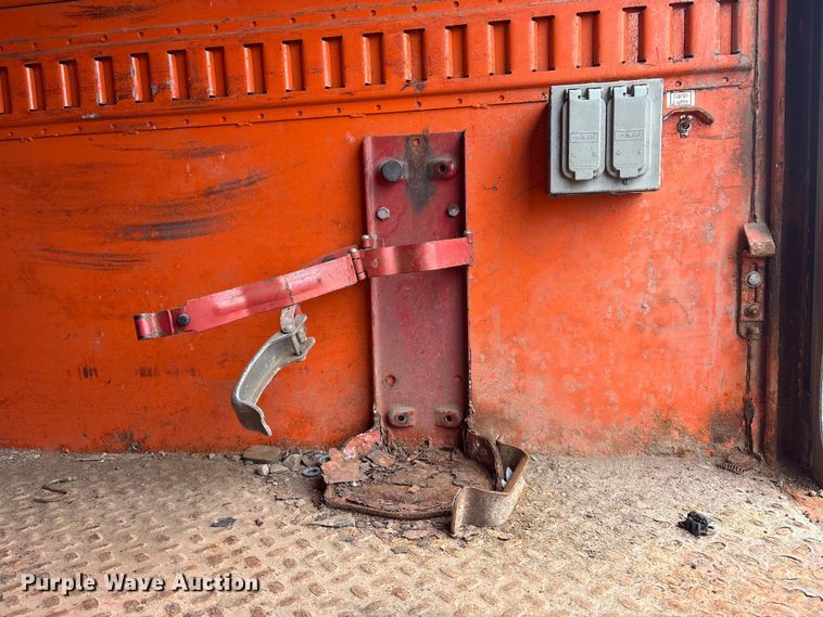 image for item FG2566 Reading UR132ADW-D utility bed