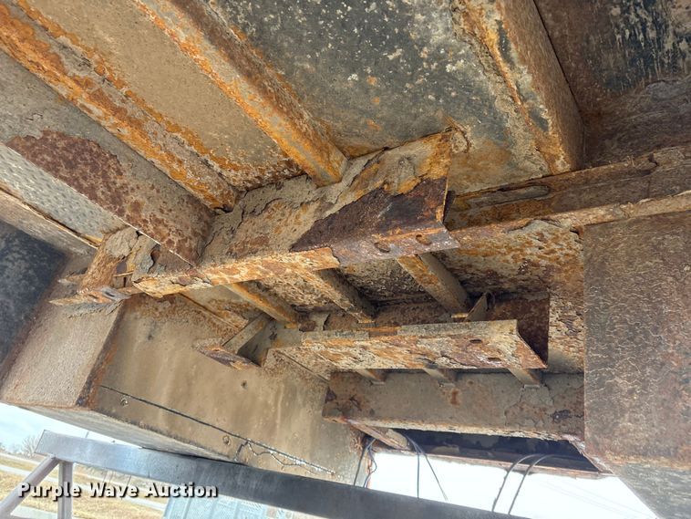 image for item FG2566 Reading UR132ADW-D utility bed