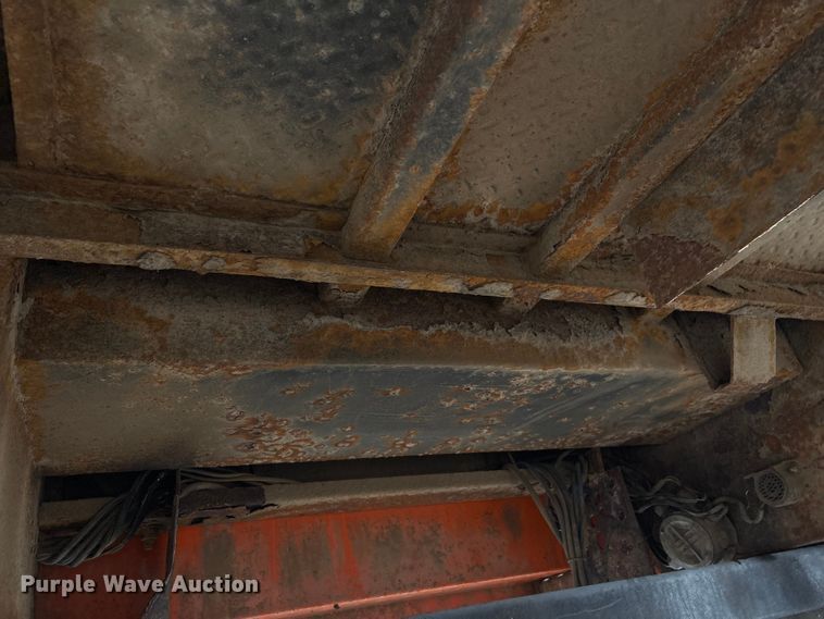 image for item FG2566 Reading UR132ADW-D utility bed