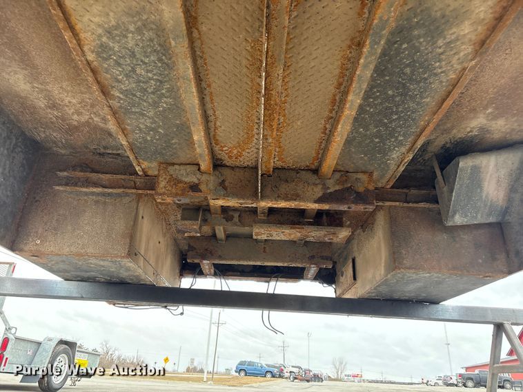 image for item FG2566 Reading UR132ADW-D utility bed