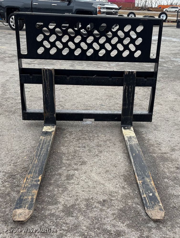 image for item FG2568 Skid steer forks