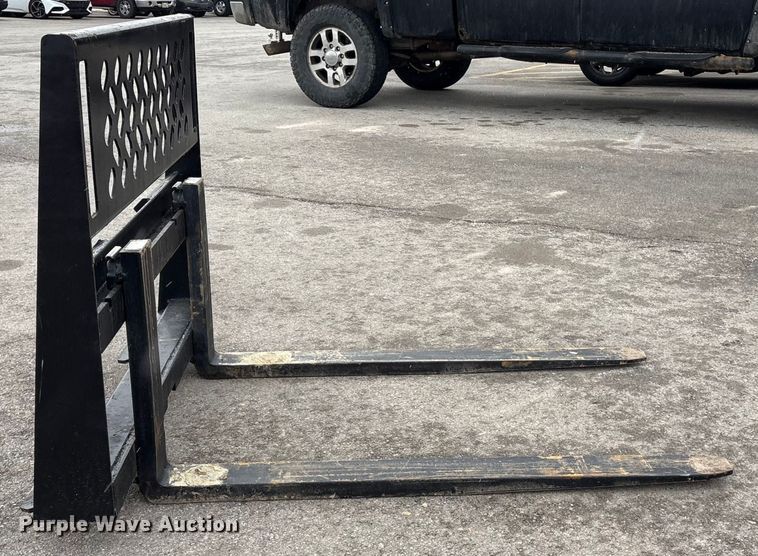 image for item FG2568 Skid steer forks