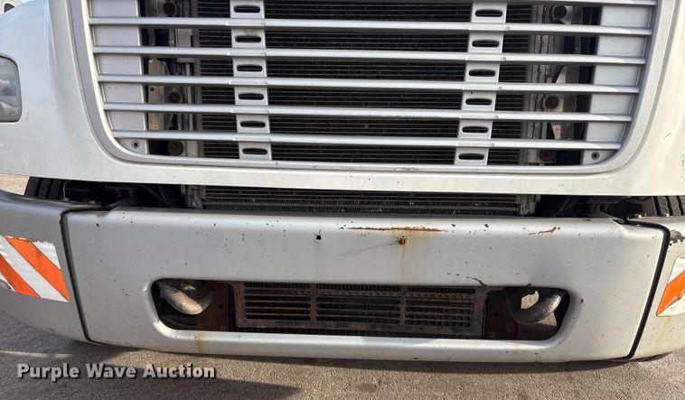 image for item FG2569 2008 Freightliner Business Class M2 semi truck